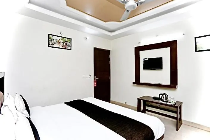 Hotel Blue Bell Agra  Agra (Uttar Pradesh)