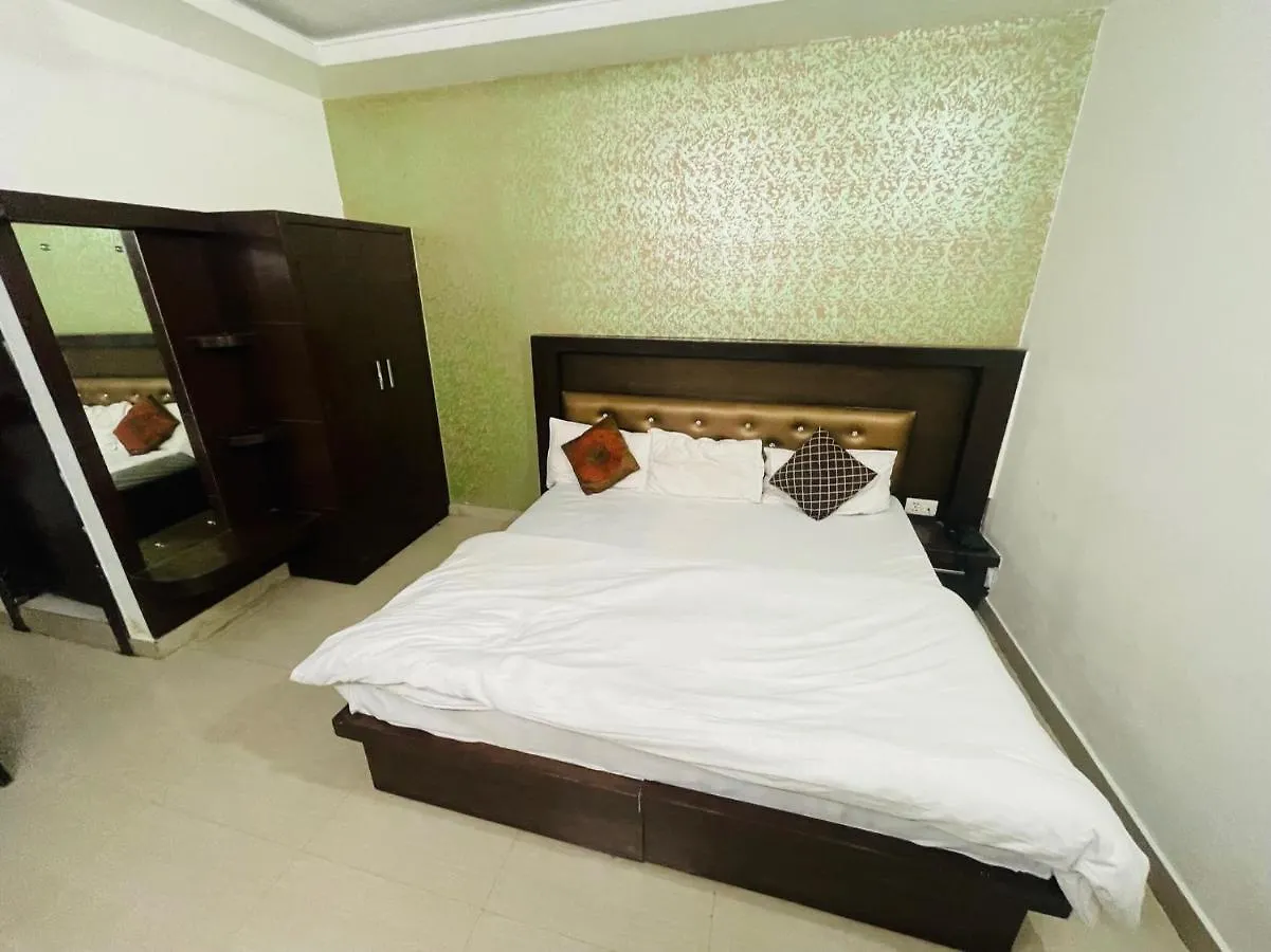 Hotel Blue Bell Agra   Agra (Uttar Pradesh)