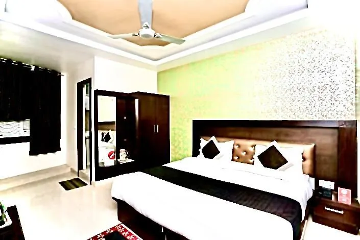 Hotel Blue Bell Agra  3*, Agra (Uttar Pradesh)